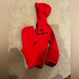 NIKE TECH BOYS SWEATSUIT